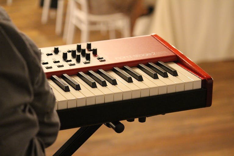 electric keyboard piano